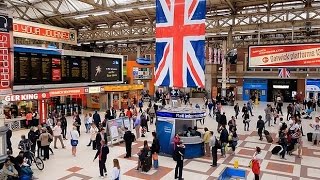 A Walk Through The London Victoria Station London England [upl. by Yliah]